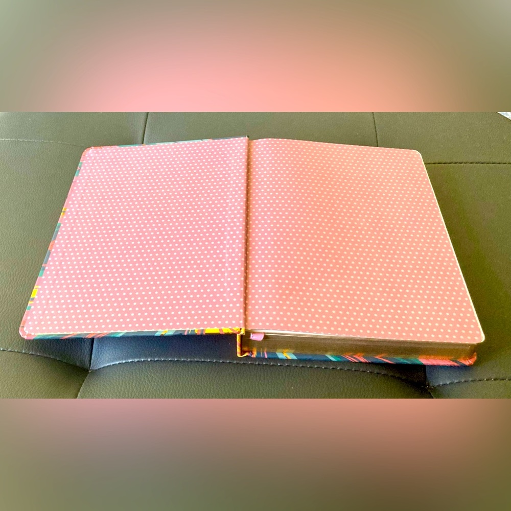 ✌️🏼Stay Positive Journal✌️🏼 - Picture 2 of 5